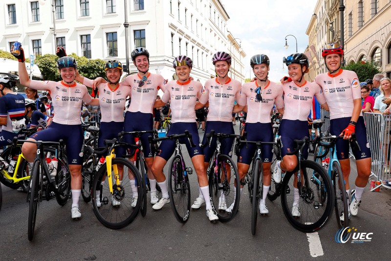 European Championships Munich 2022 - 2022 UEC Road Elite European Championships - Women's Road Race - 21/08/2022 - Netherlands - photo Luca Bettini/UEC/SprintCyclingAgency?2022